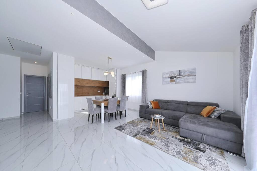 Apartman Chiara Galovac  Exterior photo