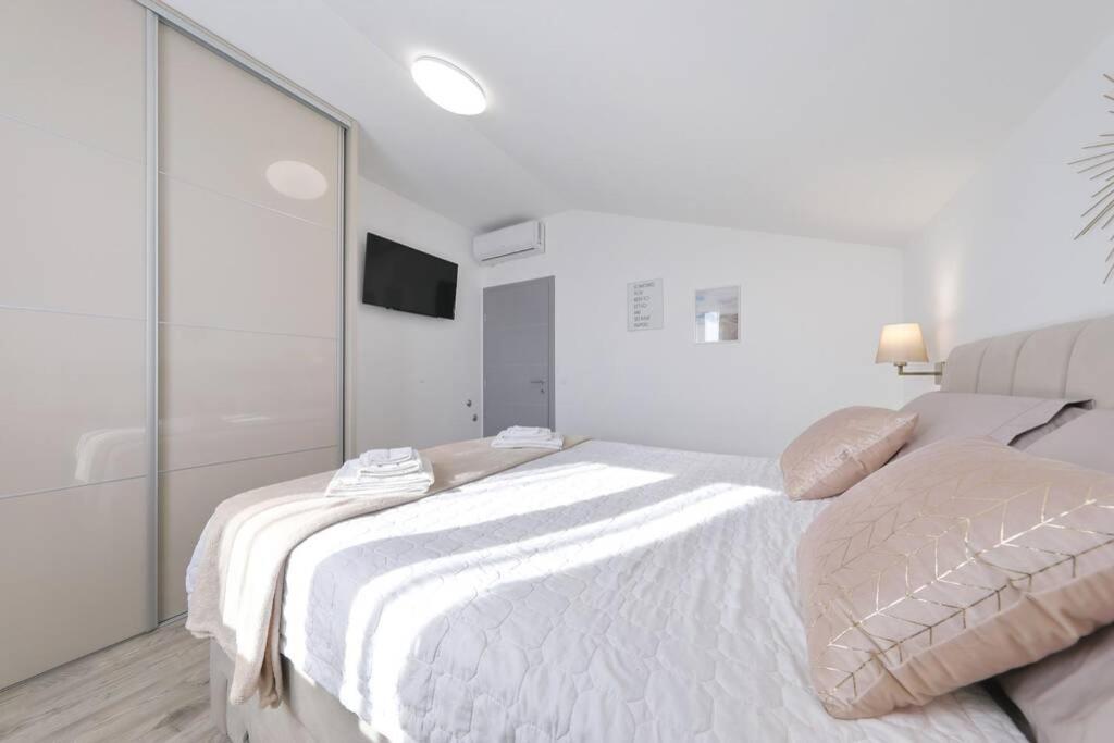 Apartman Chiara Galovac  Exterior photo